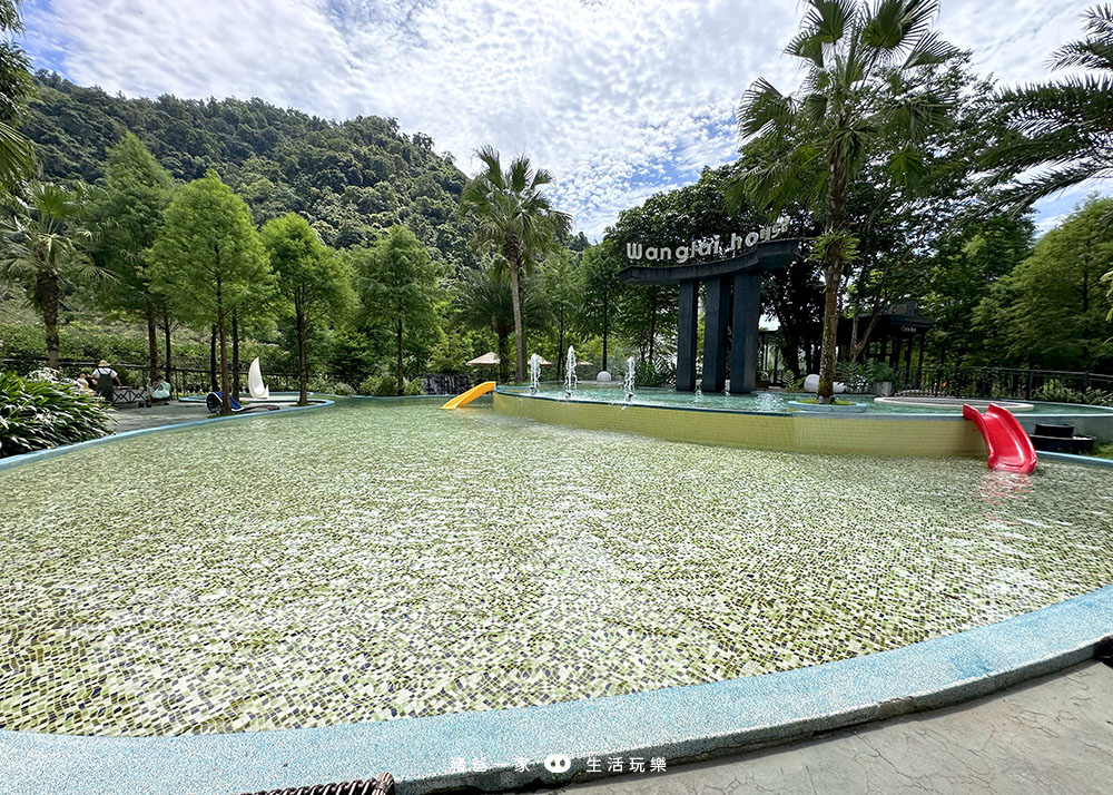 鳳梨屋水上莊園-戲水池