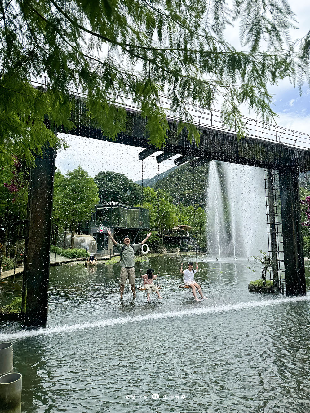 宜蘭景點，鳳梨屋水上莊園-超美水簾鞦韆