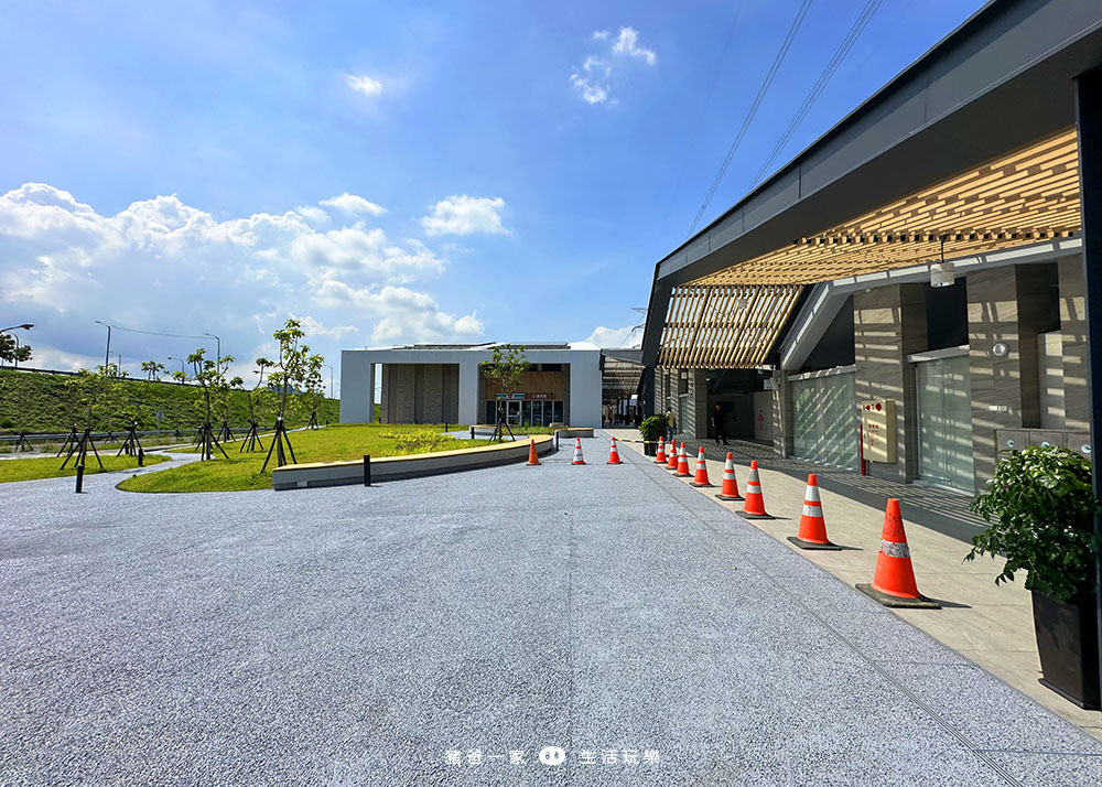 東草屯休息站餐廳