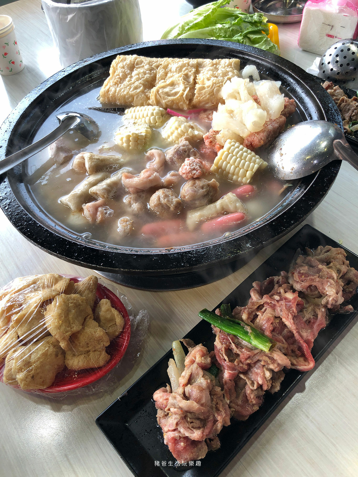 “新莊美食-雅香石頭火鍋”/