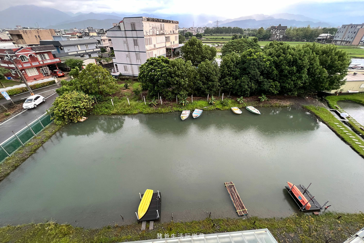 “丟丟噹親子樂園民宿”/