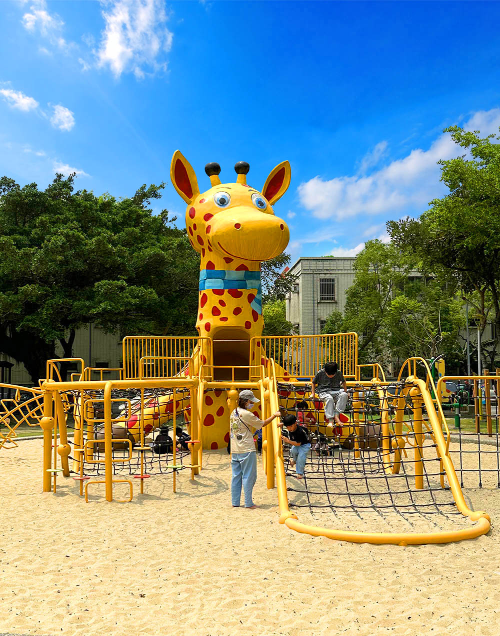 “花蓮長頸鹿公園”/